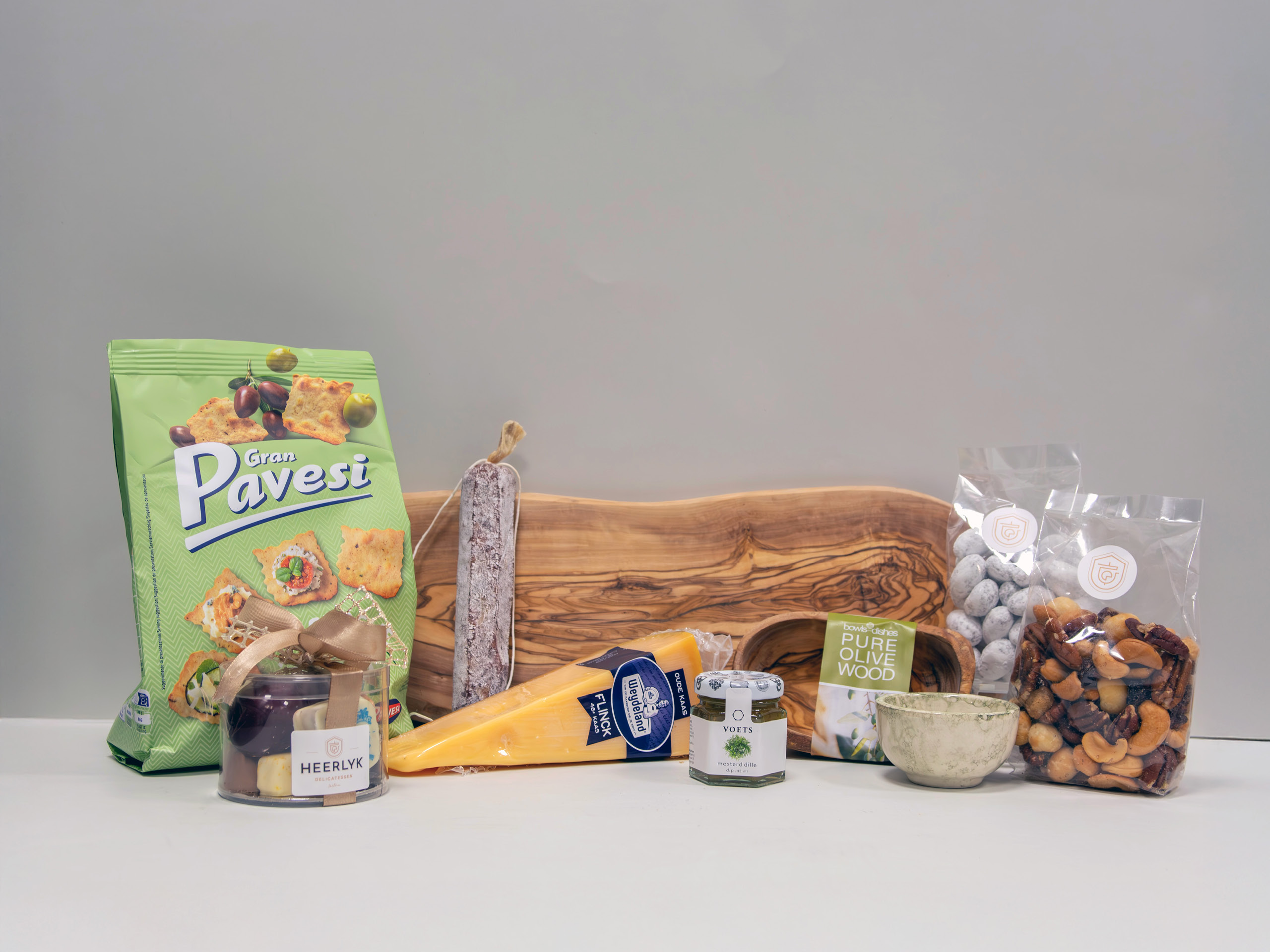 Relatiegeschenk olijfhouten plank